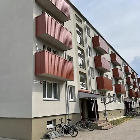 Daire Keskuse With A Balcony