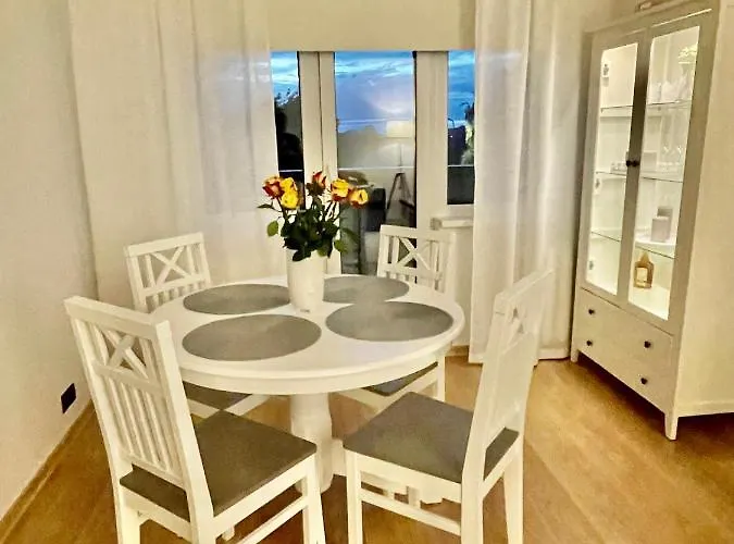 Keskuse With A Balcony Апартаменты *